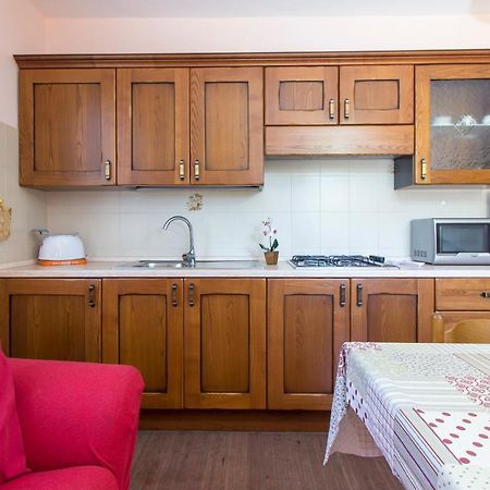 Appartamenti In Villa Con Ampio Giardino Esterno 포사타 외부 사진