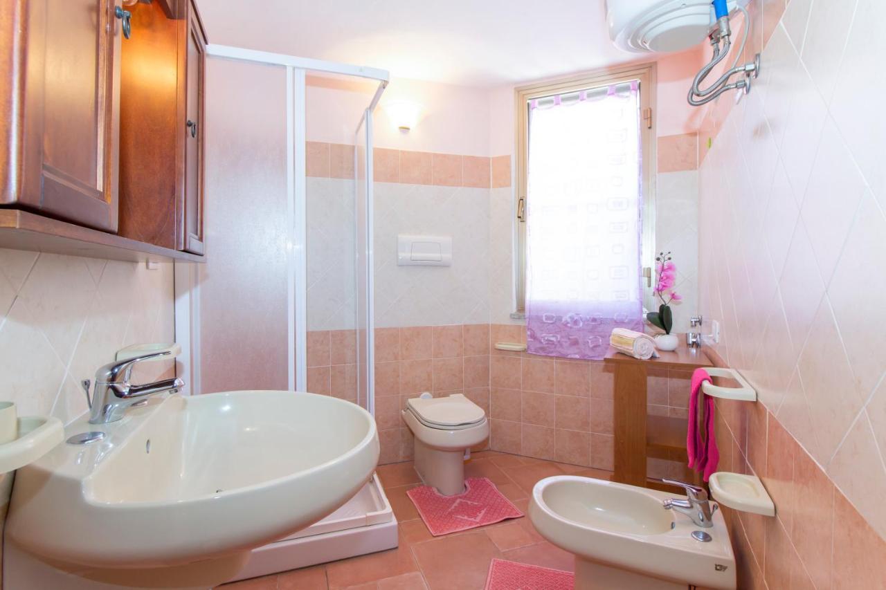Appartamenti In Villa Con Ampio Giardino Esterno 포사타 외부 사진