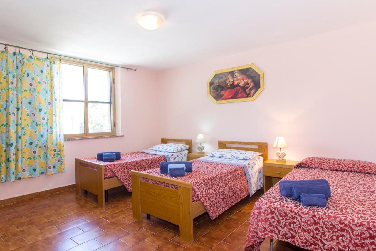 Appartamenti In Villa Con Ampio Giardino Esterno 포사타 외부 사진