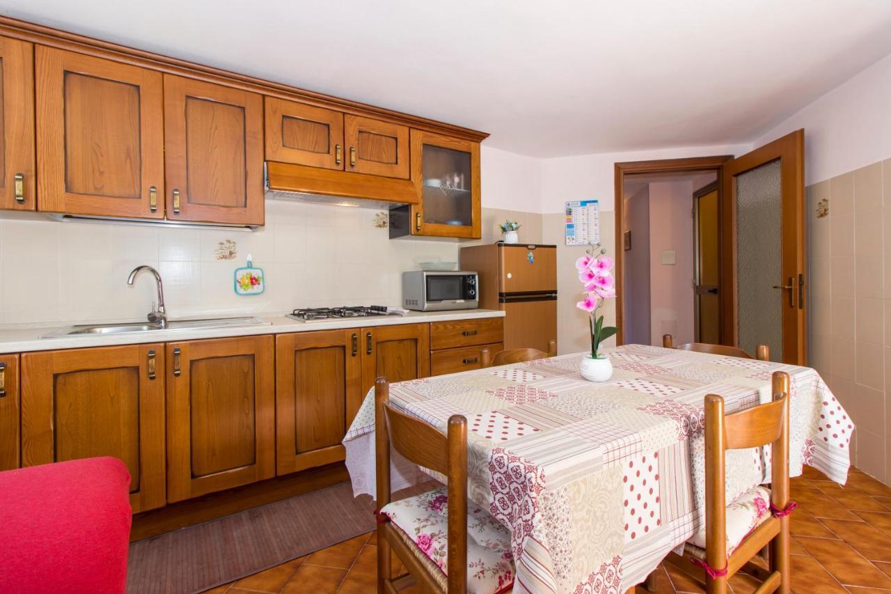 Appartamenti In Villa Con Ampio Giardino Esterno 포사타 외부 사진