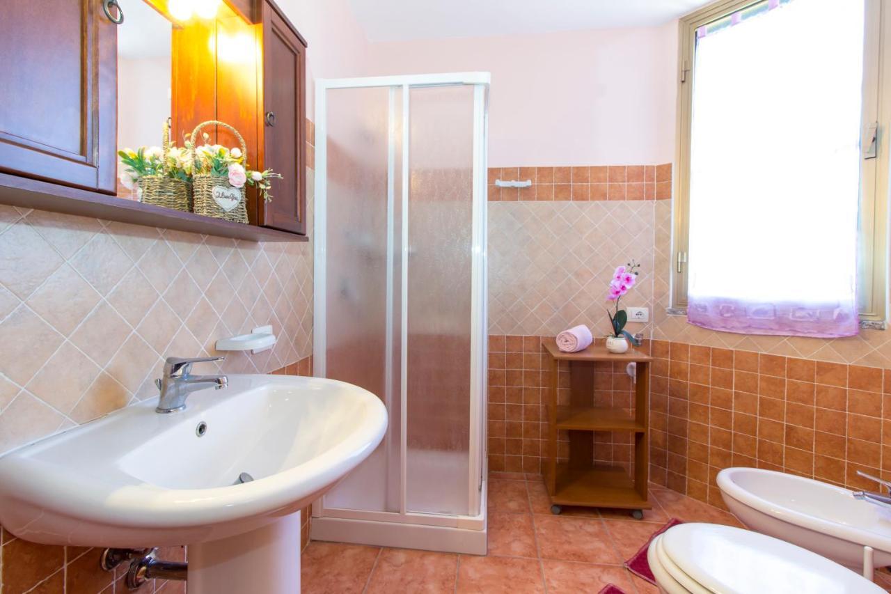Appartamenti In Villa Con Ampio Giardino Esterno 포사타 외부 사진
