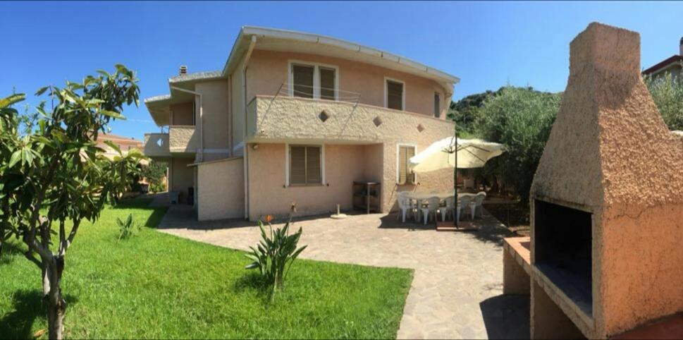Appartamenti In Villa Con Ampio Giardino Esterno 포사타 외부 사진