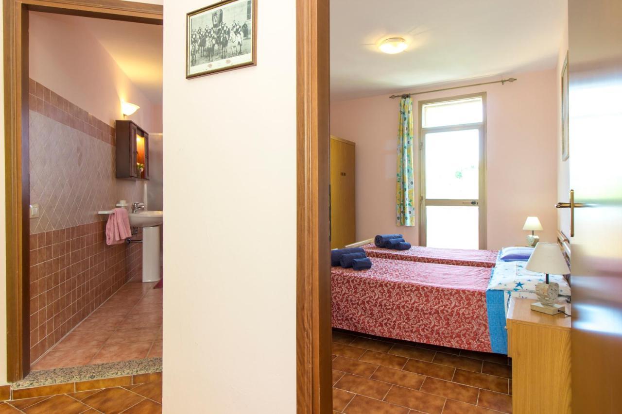 Appartamenti In Villa Con Ampio Giardino Esterno 포사타 외부 사진
